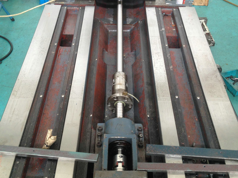 數(shù)控機(jī)床絲桿更換